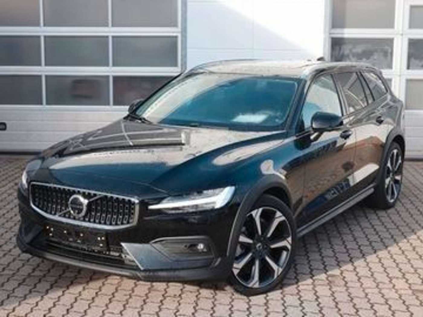 Volvo  Cross Country B5 Ultimate AWD AHK B&W 360°SH