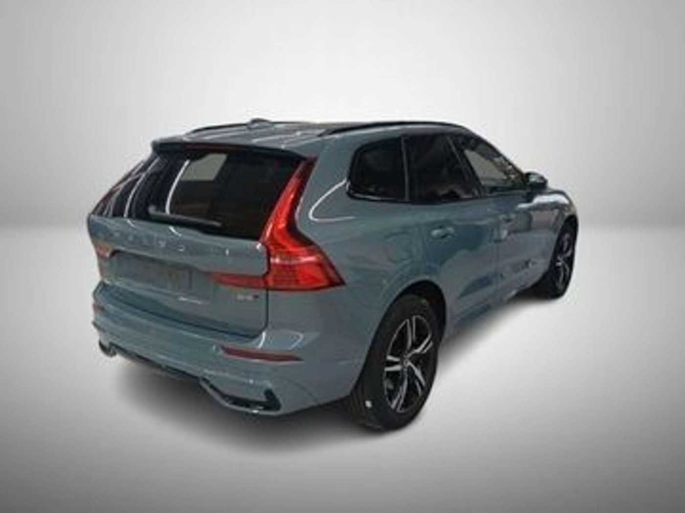 Volvo  B4 R Design AWD Standhzg H&K ACC