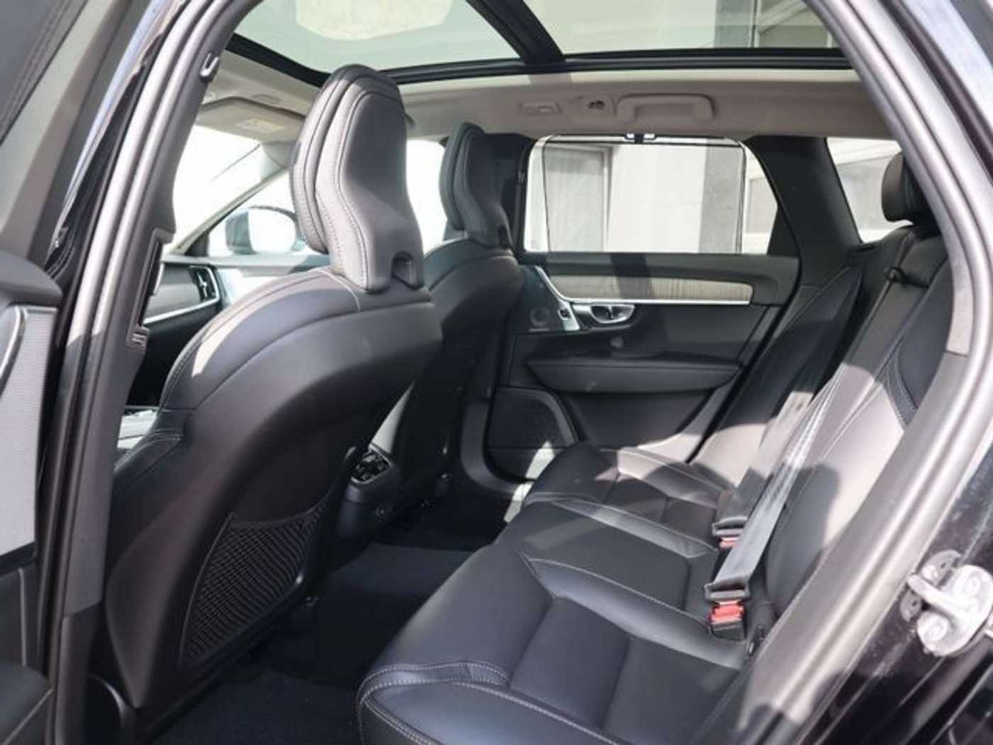 Volvo  V90 B5 Cross Country Ultimate AWD Massage B&W