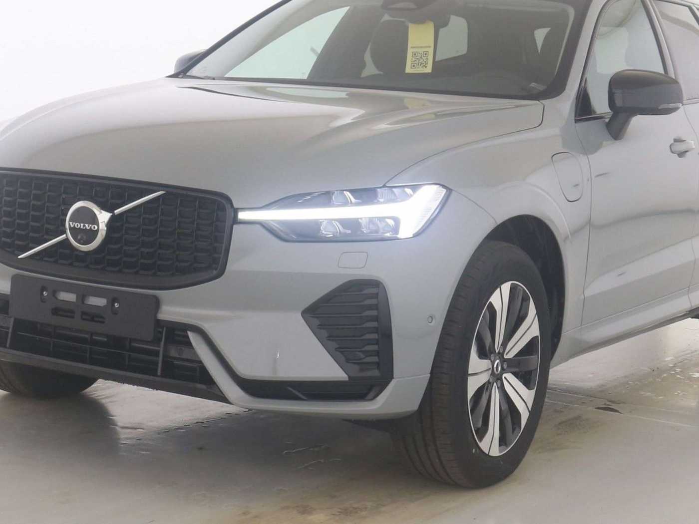 Volvo  T6 Plus Dark Plug-In Hybrid AWD  SD*ACC