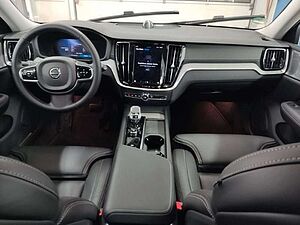 Volvo  B4 Cross Country Ultimate AWD SH Massage B&W