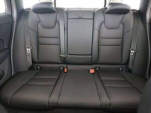 Volvo  B4 Kombi Ultimate Dark B&W Standhzg 360°