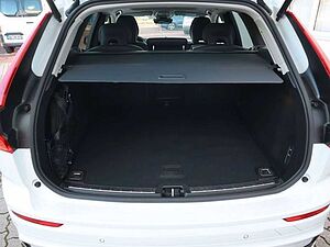 Volvo  B4 Ultimate Dark AWD B&W Massage SH Luftfwk