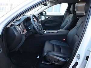 Volvo  B4 Ultimate Dark AWD B&W Massage SH Luftfwk