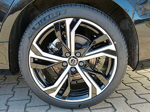 Volvo  B4 Plus Dark Automatik SD*StdHz*ACC