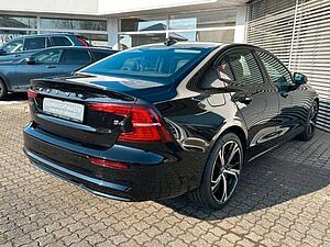 Volvo  Lim. B4 Plus Dark ACC 19'Frontscheibenhzg