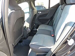 Volvo  B4 Plus Dark Automatik ACC*