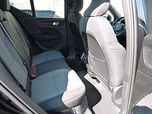 Volvo  B4 Plus Dark Automatik ACC*