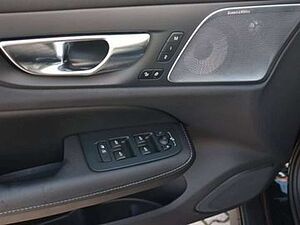 Volvo  B5 CC Ultimate Bright AWD Massage Standhzg