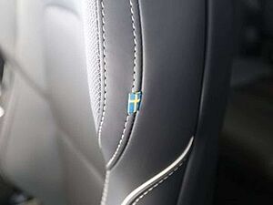 Volvo  T6 Kombi Plus Dark Plug-In Hybrid AWD