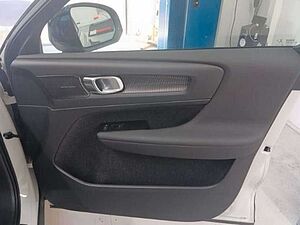 Volvo  B4 R Design Automatik ACC*