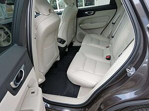 Volvo  B4 Ultimate Bright AWD SD*StdHz*LuftFw