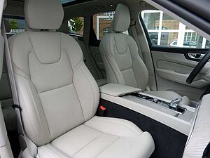 Volvo  B4 Ultimate Bright AWD SD*StdHz*LuftFw