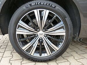 Volvo  B4 Ultimate Bright AWD SD*StdHz*LuftFw