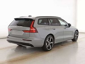 Volvo  Ultra Dark Plug-In Hybrid AWD 360°Akustik
