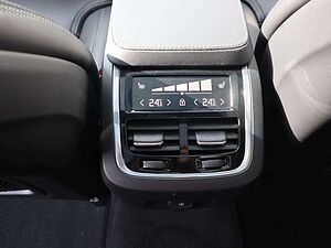 Volvo  V90 B5 Cross Country Ultimate AWD Massage B&W