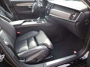 Volvo  V90 B5 Cross Country Ultimate AWD Massage B&W