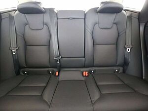 Volvo  B4 AWD Ultimate Dark Standhzg 21'LMF