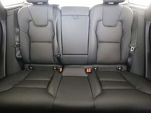 Volvo  T6 Plus Dark Plug-In Hybrid AWD  SD*ACC
