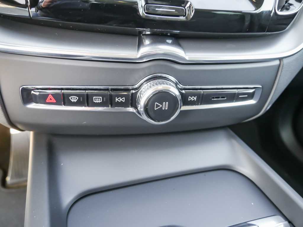 Volvo  SHZ NAVI LED