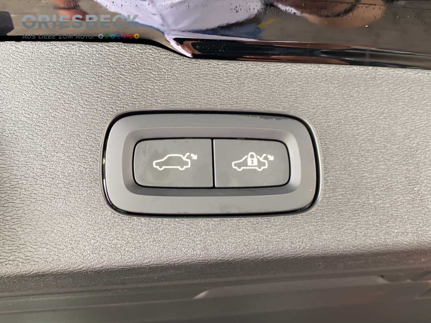 Volvo  Expression Recharge