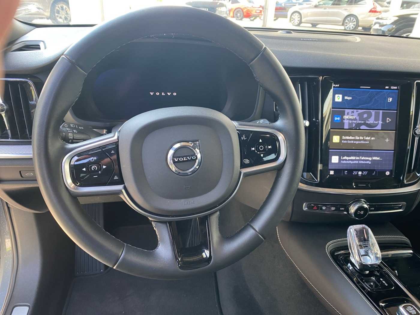 Volvo  Recharge