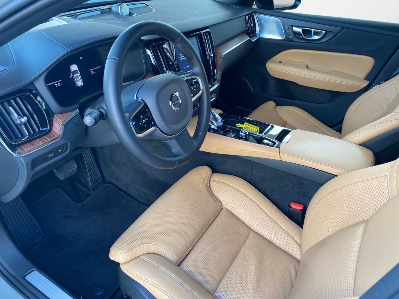 Volvo  Recharge
