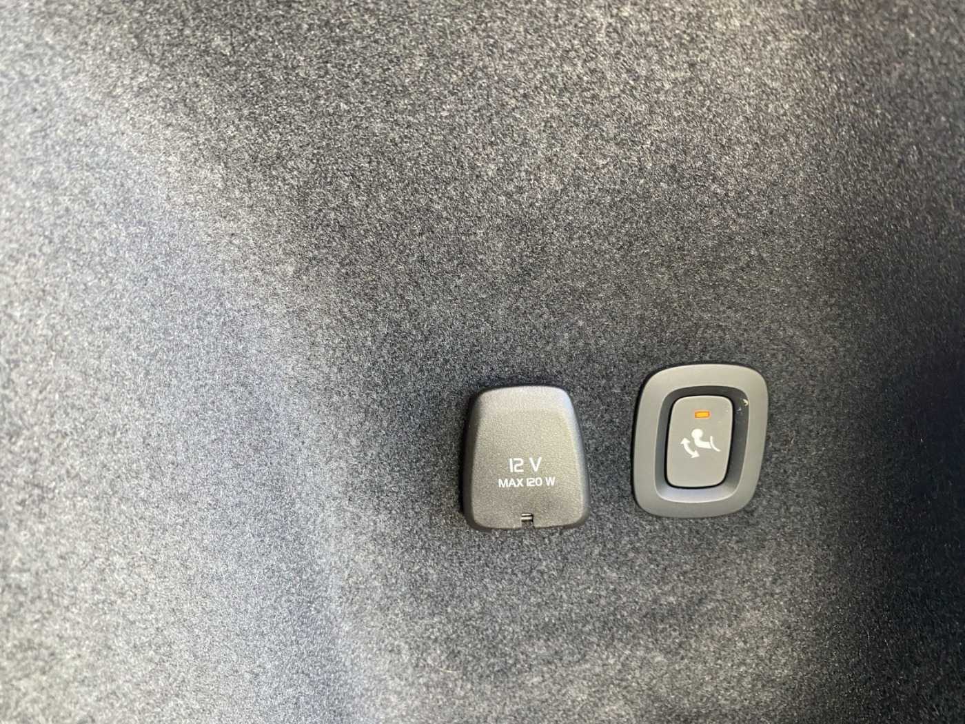 Volvo  Recharge
