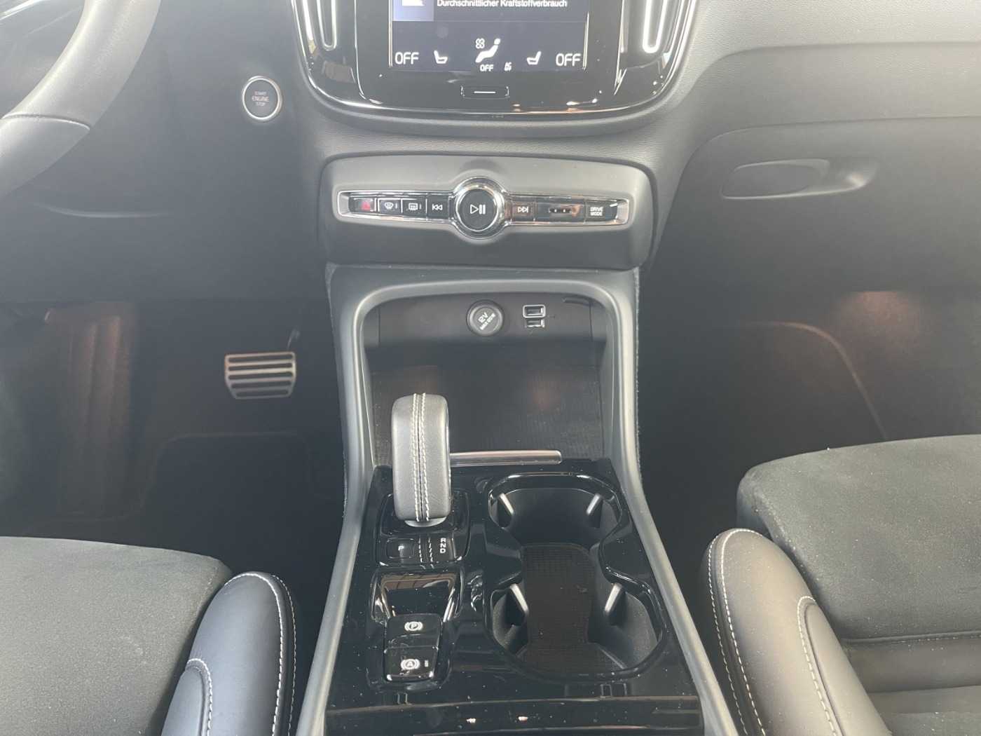 Volvo  XC 40