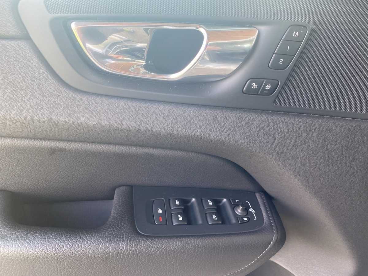 Volvo  XC 60