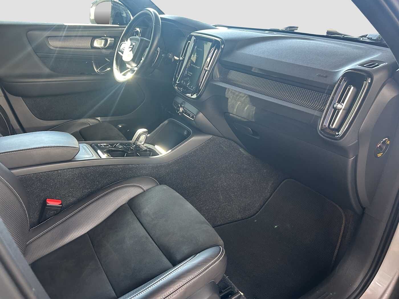 Volvo  XC 40