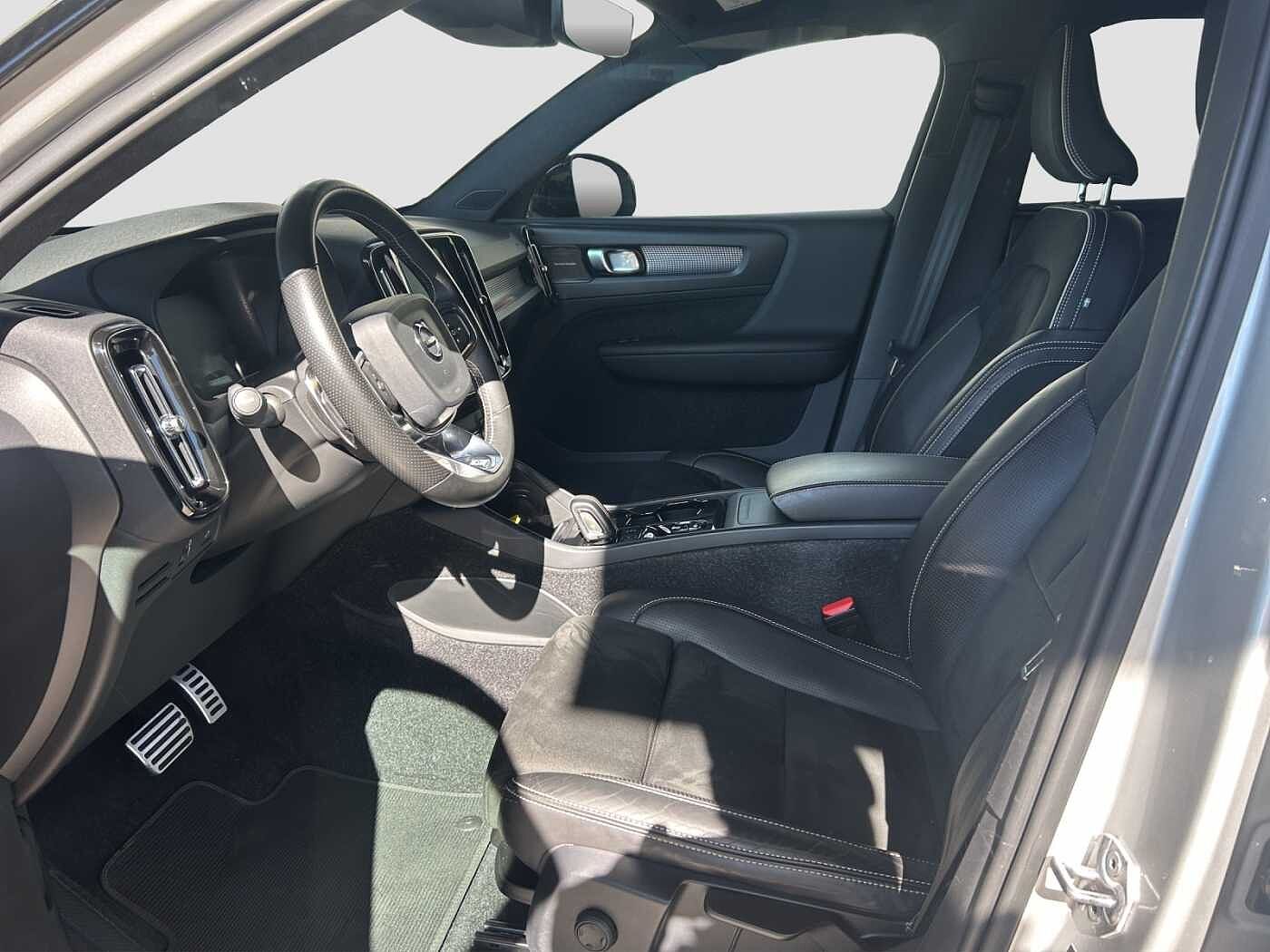 Volvo  XC 40