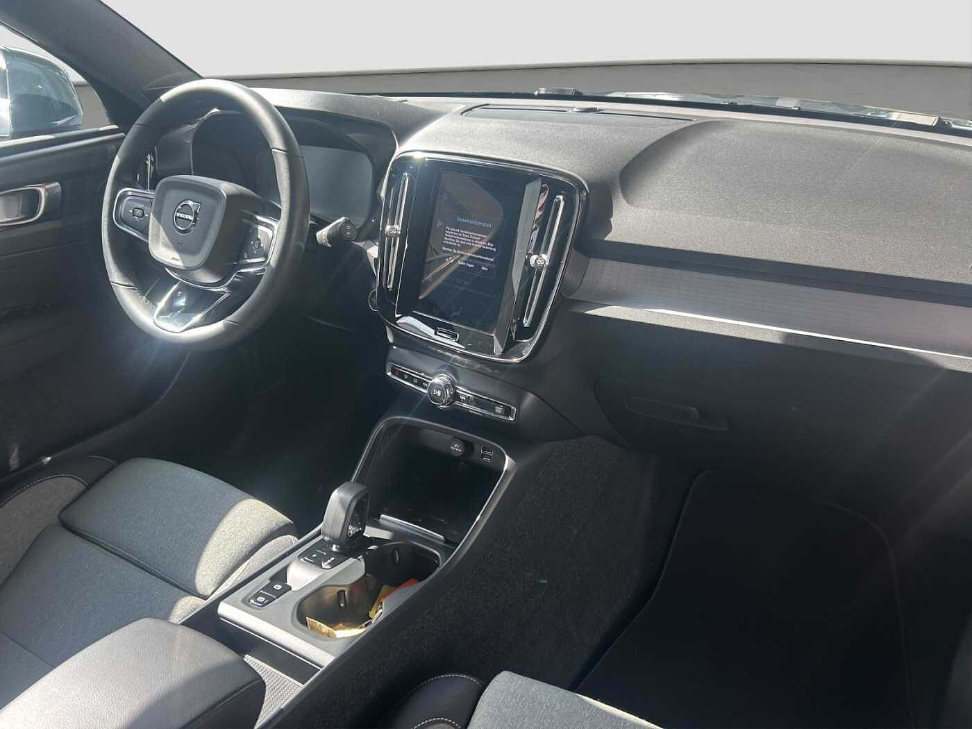 Volvo  XC 40