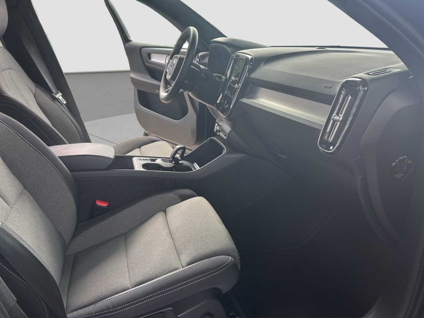 Volvo  XC 40