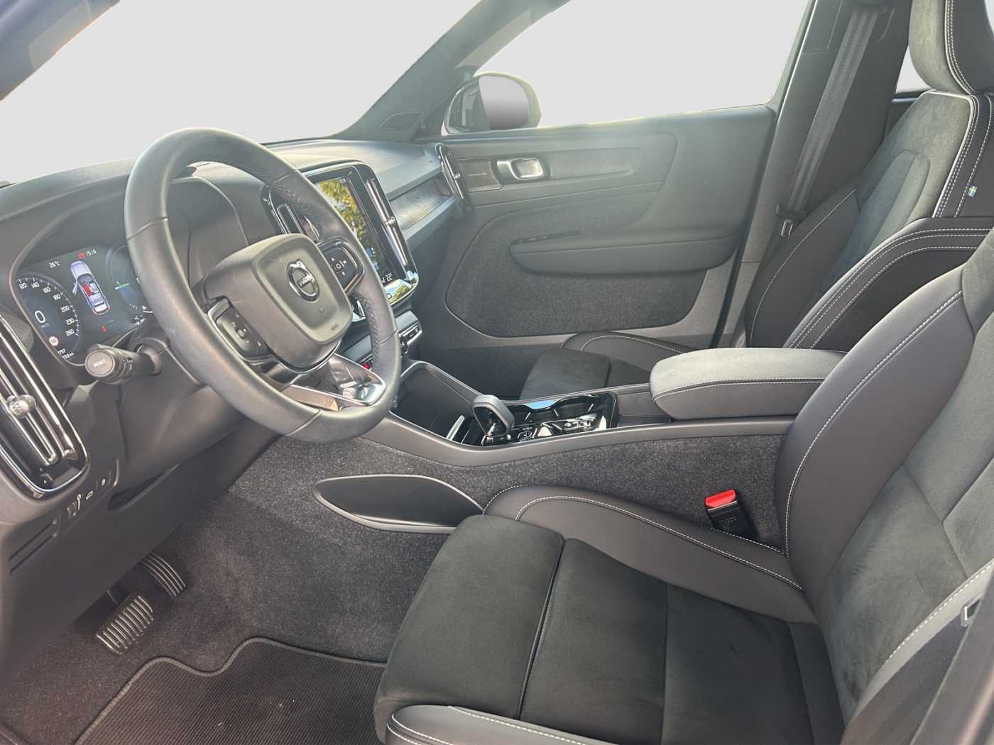 Volvo  XC 40