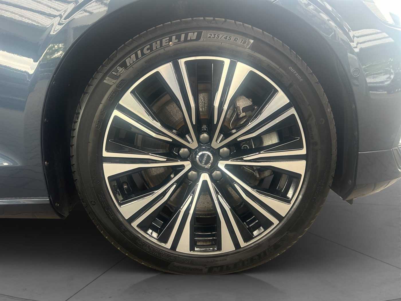 Volvo  Plus