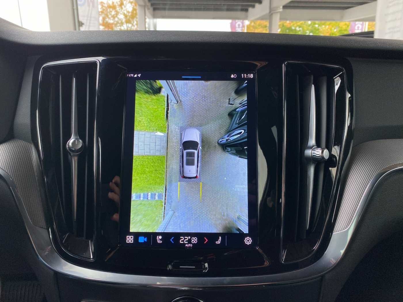 Volvo  Plus Dark Recharge