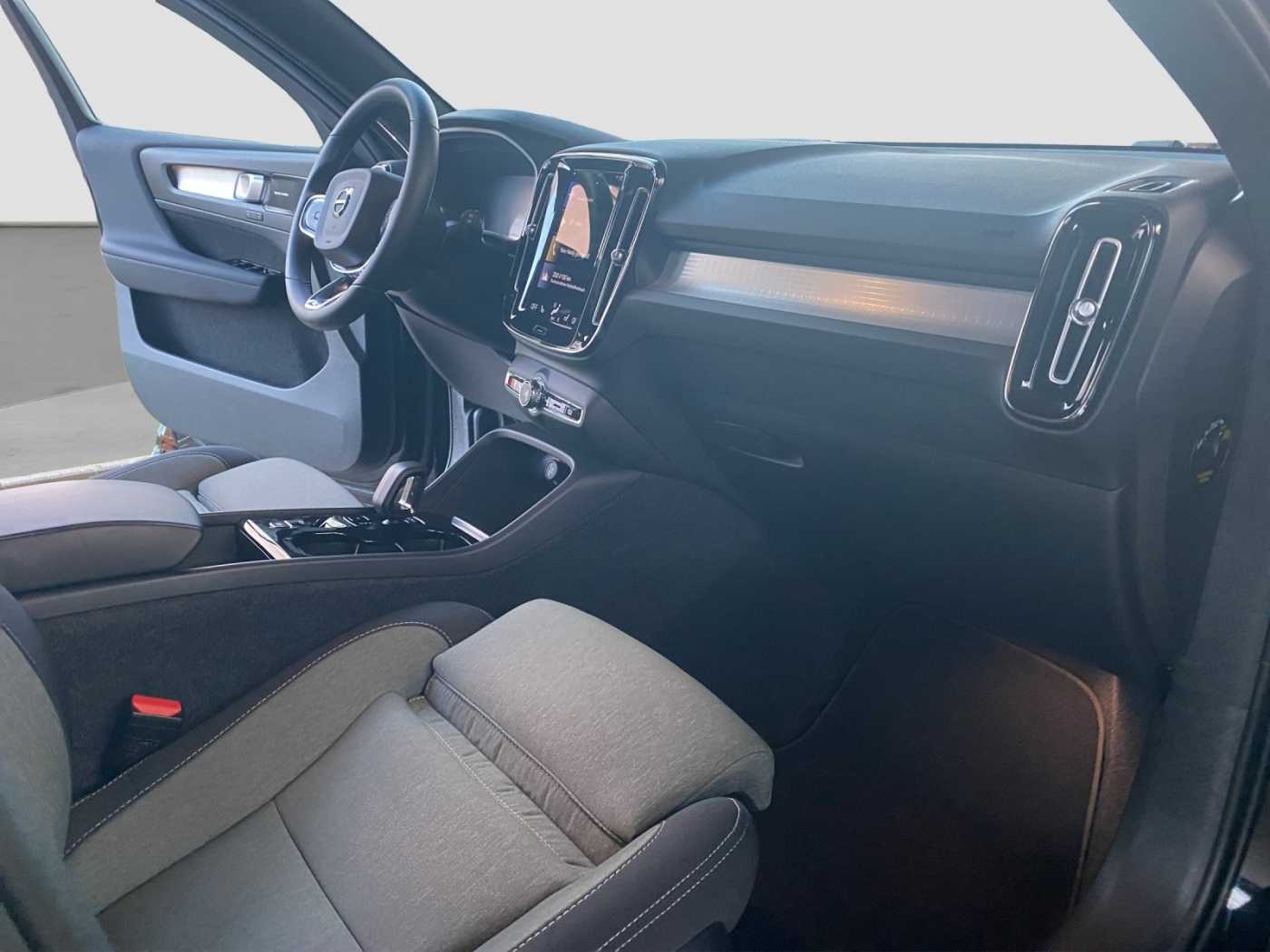 Volvo  XC 40