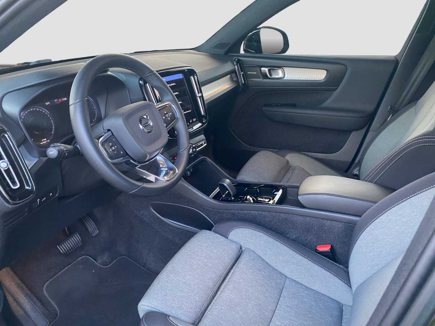Volvo  XC 40