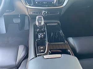 Volvo  Recharge