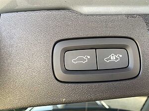 Volvo  Recharge