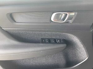 Volvo  XC 40