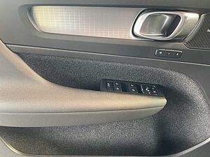 Volvo  XC 40