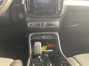 Volvo  XC 40