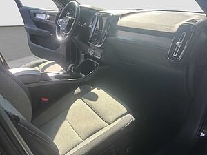 Volvo  XC 40