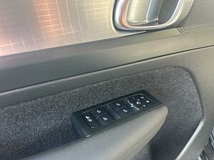 Volvo  XC 40