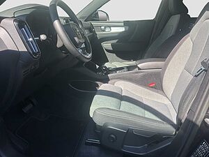 Volvo  XC 40