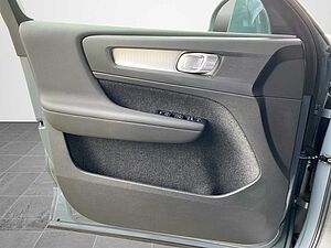 Volvo  XC 40