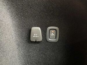 Volvo  Plus Dark Recharge