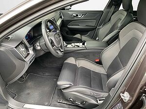 Volvo  Plus Dark Recharge